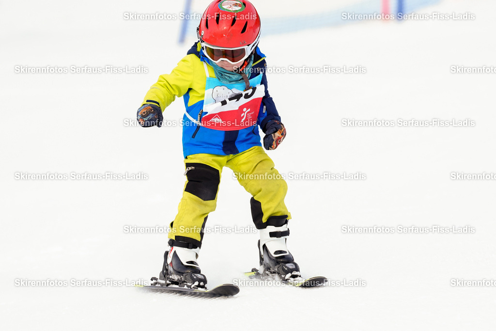 SRF_02.01.2026_0129 | Skirennfotos,Serfaus,Fiss,Ladis,Kinderskirennen,Winter,Tirol,Oberland,skirace,SFL,feelfree,weil wir's genießen,ski,Ski,skifahren,Sonnenplateau, - Realisiert mit Pictrs.com