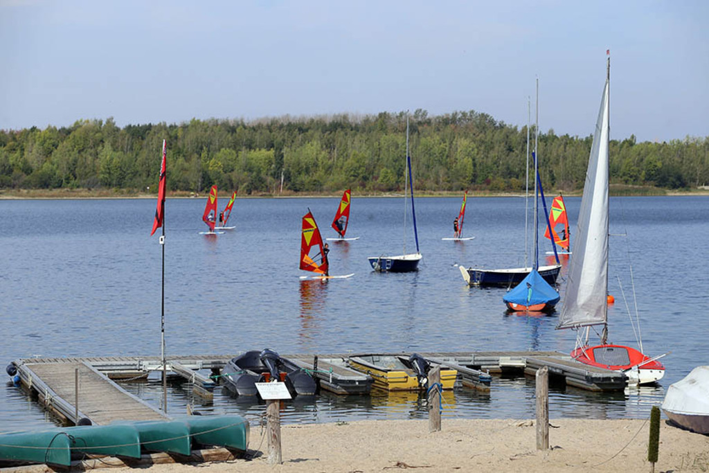 Schladitzer See - All-on-Sea Sport Resort | Entdecke über 20 Kategorien Leipzig-Motive: Foto-Downloads, hochwertige Poster, Leinwand- & Fine-Art-Prints. Jetzt Lieblingsfoto im Bildlexikon Leipzig Shop bestellen!