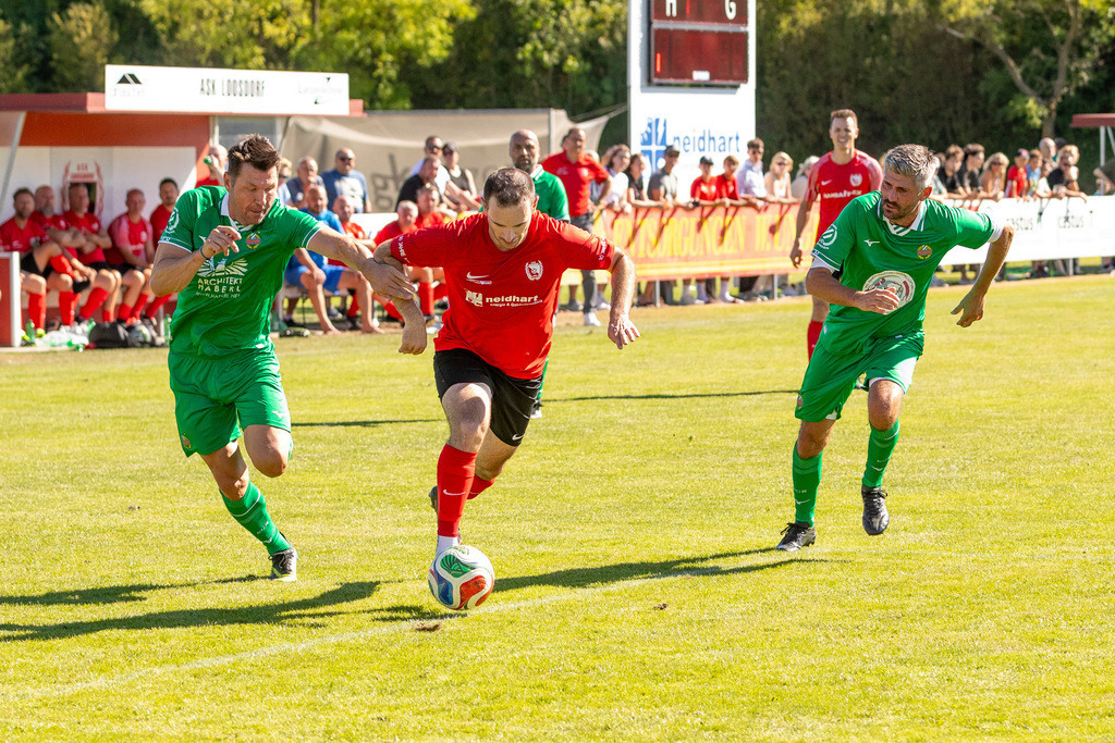 Spiel-0351_Legenden ASK-RAPID | Fotodoku 80 Jahre ASK-Loosdorf: Legendenmatch ASK-Loosdorf - Rapid WIENSponsoren, Mannschaften, Begrüßung, Interviews, das Spiel, Besucher, Fans, Stimmung.
