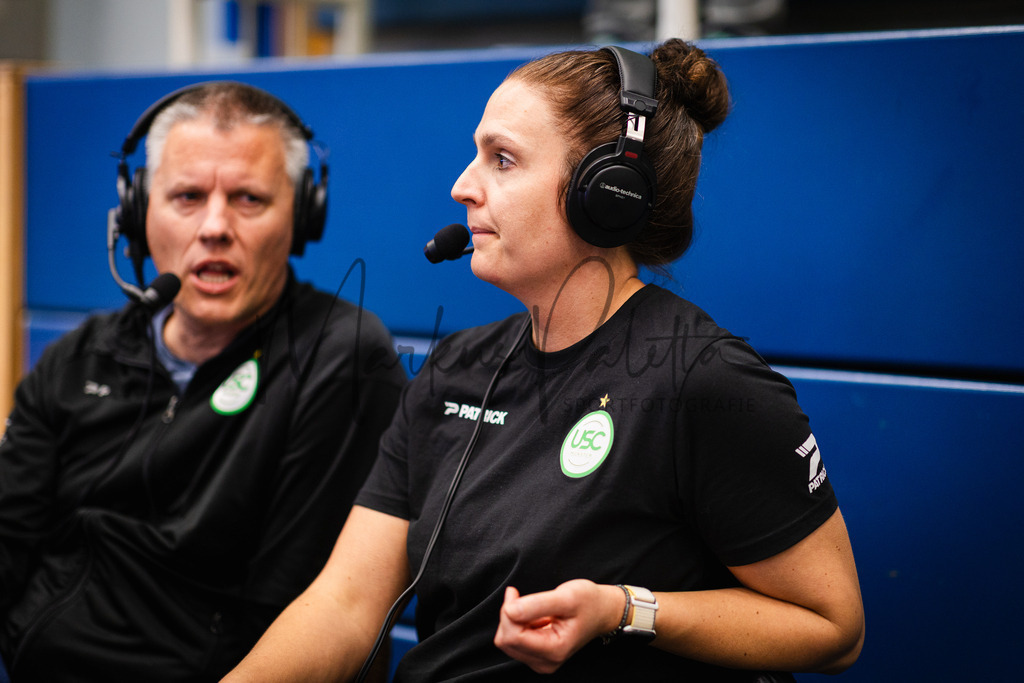 Volleyball, 1. Bundesliga Frauen, Hauptrunde, 1. Spieltag, Saison 2025/2026: USC Münster - SSC Palmberg Schwerin | 1. Bundesliga Frauen, Hauptrunde, 1. Spieltag, Saison 2025/2026, USC Münster empfängt SSC Palmberg Schwerin in der Sporthalle Berg Fidel in Münster. Foto: sportfotografie.ms | Markus Paletta - Realisiert mit Pictrs.com