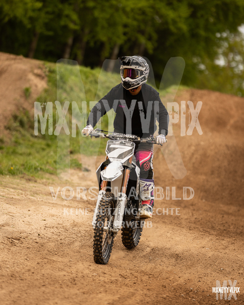866A5858 | mxndyyvipix
