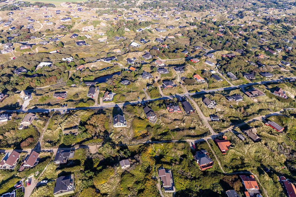 Aerial view: Cozy holiday homes in Rindby Strand in Fanø in the state South Denmark, Denmark.Photo: IMG_118721.jpg taken on 09/21/2019 by Werner Riehm/FLY-FOTO.comResolution of the original: 5472 x 3648 px