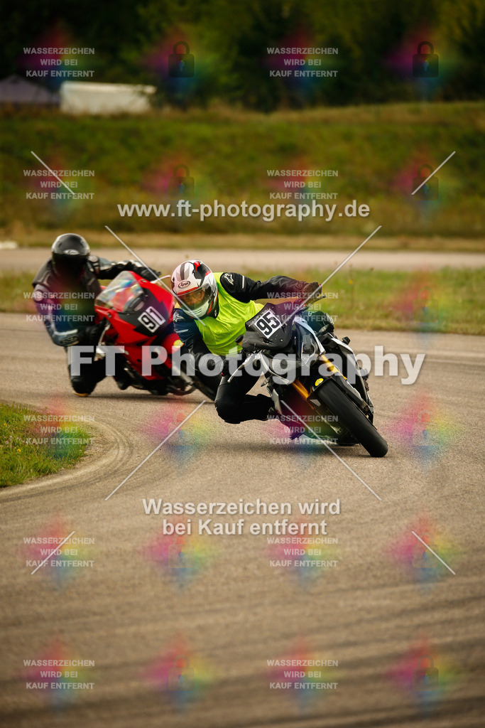 _MOT8013 | Hier findet Ihr Bilder von Touristenfahrten auf der Nürburgring Nordschleife oder von anderen Veranstaltungen die ich besucht habe. Viel Spass beim Durch Schauen 