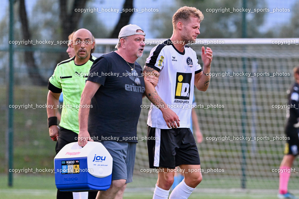 SV Spittal vs. SVG Bleiburg | Edin Avdic Referee, Betreuer SV Spittal Wolfgang Oswald, #44 Miha Kostanjsek SV Spittal, SV Spittal vs. SVG Bleiburg, SV Spittal vs. SVG Bleiburg am 14.08.2024 in Spittal an der Drau (Goldeck Stadion), Austria, (Photo by Bernd Stefan)