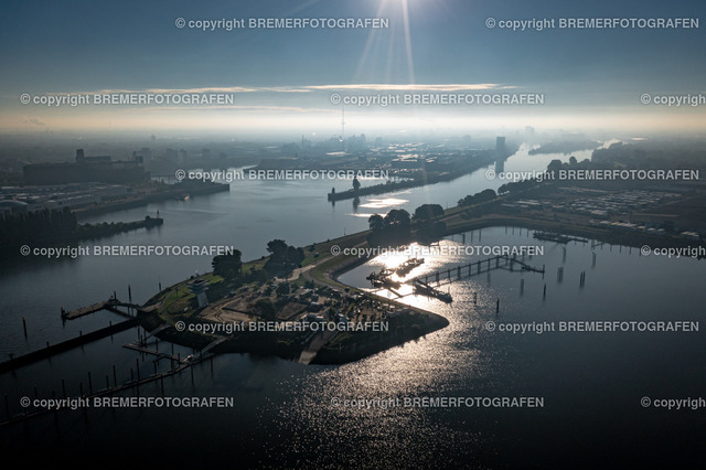 DJI_0296 | 30.09.2022 Drohnenaufnahmen Dt. Schifffahrtstag 2022 Bremen Wendebecken / Weser