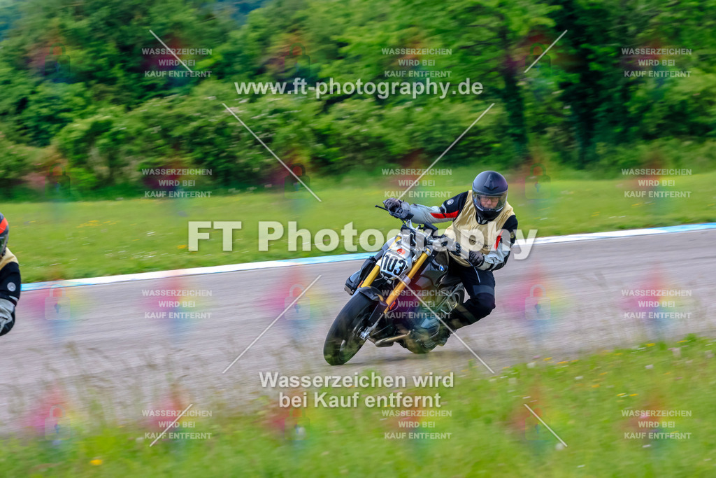 MotoTeam-3158 | Hier findet Ihr Bilder von Touristenfahrten auf der Nürburgring Nordschleife oder von anderen Veranstaltungen die ich besucht habe. Viel Spass beim Durch Schauen 