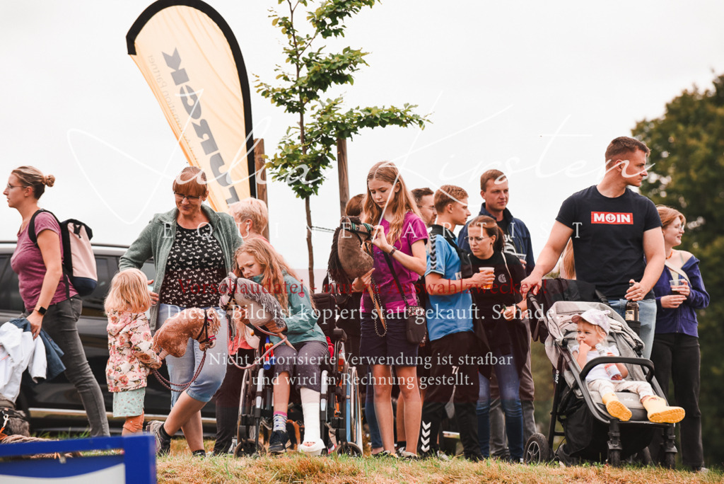 DSC_4156 | Pferde- und Turnierfotografie in Westsachsen. Pferdeportraits, Auftragszeichnungen und intuitive Kunst.