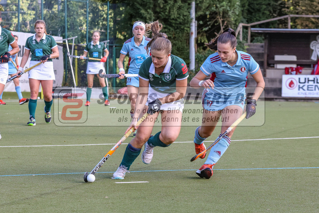 MJ_2022-10-08_Damen_HTCU-UHC-59 | Anne Mertens (Uhlenhorst Mülheim #8) &amp; Michaela Wienert (UHC Hambu16rg #19), Uhlenhorst Mülheim - UHC Hamburg am 8.10.2022 im Waldstadion, Mülheim a. d. Ruhr