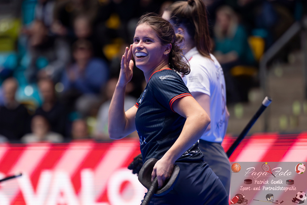 Volvo E.R.B. Final 4 Halbfinale Frauen: Der Club an der Alster - Berlienr HC, 25.01.2025 | Linnea Weidemann (Berliner HC #10) freut sich, Der Club an der Alster - Berlienr HC, Frankfurt, Süwag Arena, 25.1.2025 - Realisiert mit Pictrs.com