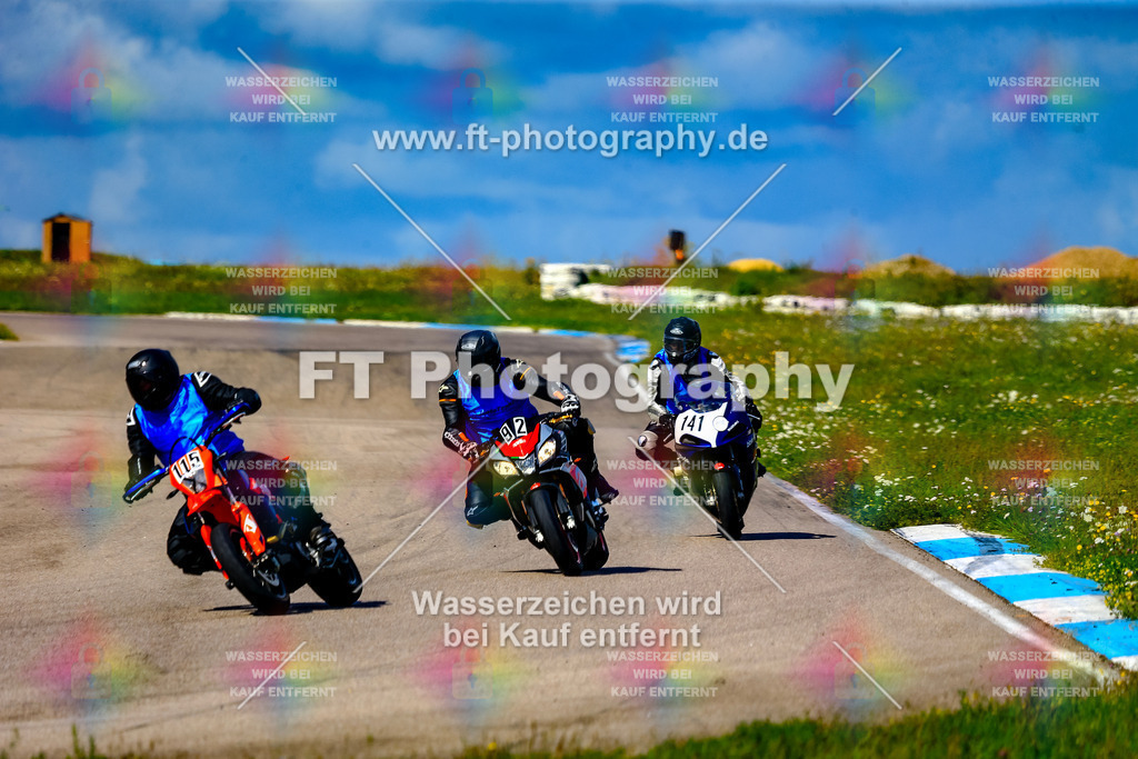 092-5896 | Hier findet Ihr Bilder von Touristenfahrten auf der Nürburgring Nordschleife oder von anderen Veranstaltungen die ich besucht habe. Viel Spass beim Durch Schauen 