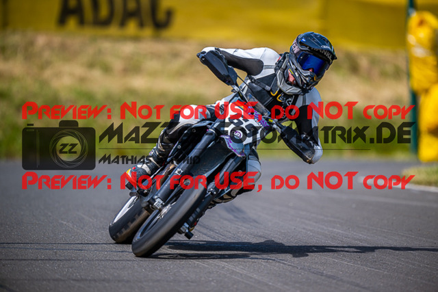 MaZZes_FotoMatrix_220618_6246 | S4