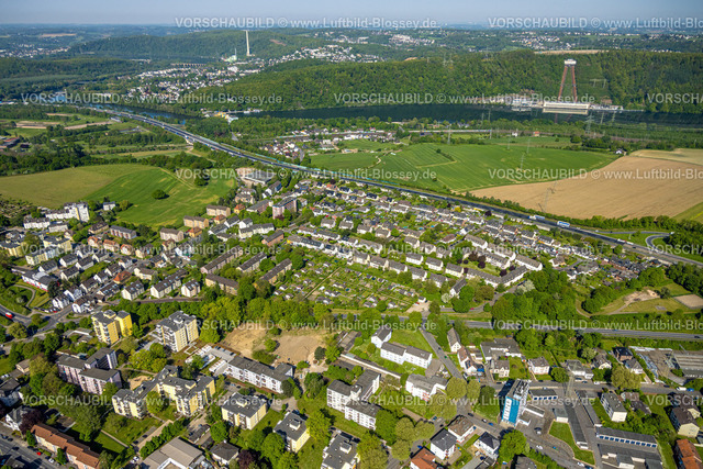 Hagen240504067 | Luftbild, Siedlung mit Danziger Straße an der Autobahn A1, Wiesen und Felder, Wohngebiet Wohnhäuser Knüwenstraße und Brachfläche, hinten der Hengsteysee mit dem RWE Koepchenwerk, Boele, Hagen, Ruhrgebiet, Nordrhein-Westfalen, Deutschland