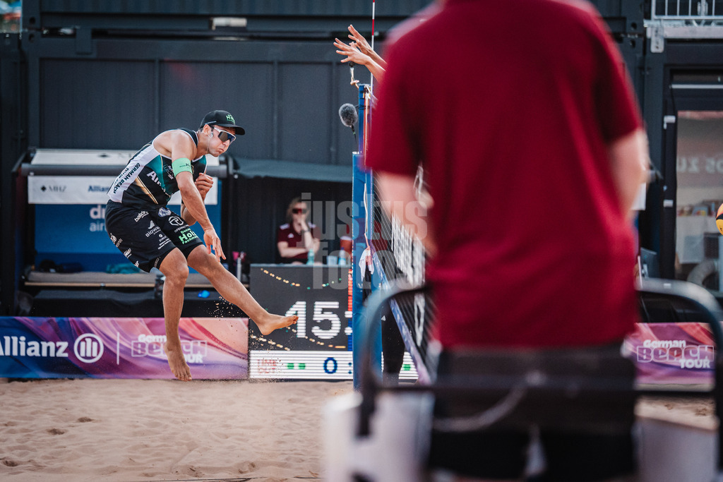 Beachvolleyball | Männer | Allianz German Beach Tour 2025 | Tourstop München | 05.07.2025 | Kim Huber beim Angriff