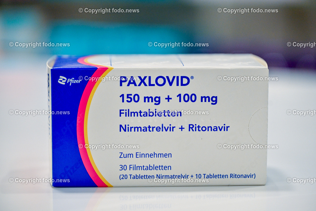 Apotheke_ Mediakamente_ 27.12.2023-6 | 27.12.2023, Linz, AUT, Apotheke, im Bild Apotheke, Mediakamente, Medikamentenengpass, Corona, Covid, Paxlovid, Tabletten, Heilung, Vorbeugung