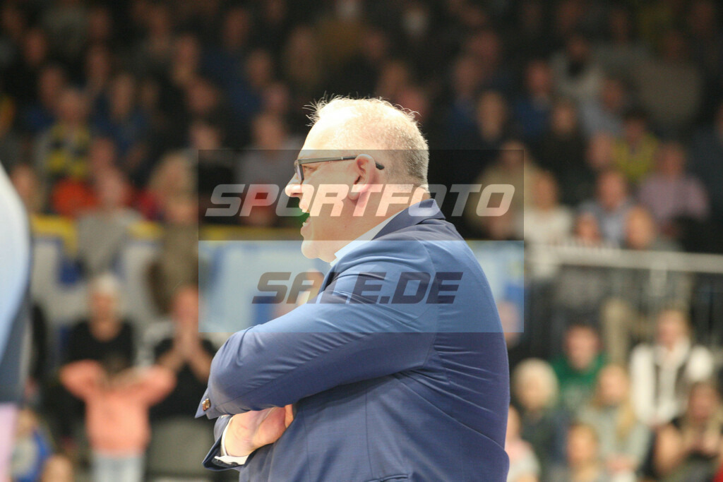 Phoenix Hagen - Bochum | Felix Banobre (Headcoach Bochum) - © Sportfoto-Sale (MK) - Realisiert mit Pictrs.com