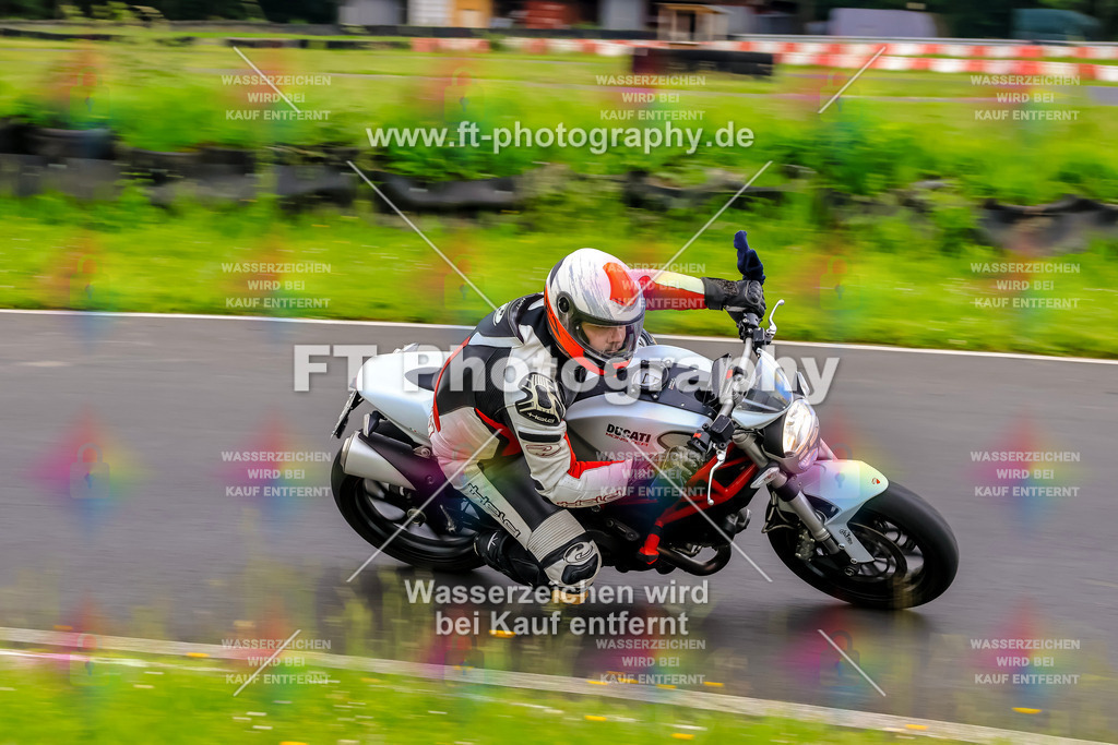 VBK-7457 | Hier findet Ihr Bilder von Touristenfahrten auf der Nürburgring Nordschleife oder von anderen Veranstaltungen die ich besucht habe. Viel Spass beim Durch Schauen 