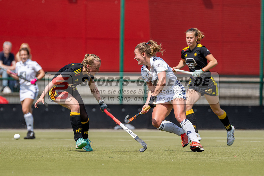 HK_20240511_100710 | 1.Bundesliga Damen Düsseldorfer HC - Harvestehuder THC am 11.5.2024 Düsseldorfer HC, Düsseldorf , Mabel Brands ( Düsseldorfer HC #7 )