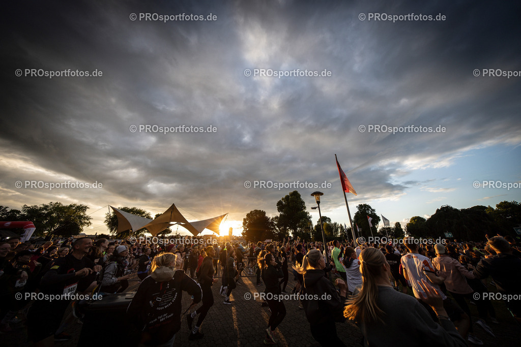22. ASV Nachtlauf; Koeln, 28.05.25 | Impressionen vom 22. ASV Nachtlauf am 28.05.25 am Tanzbrunnen in Koeln. Foto: BEAUTIFUL SPORTS/Axel Kohring