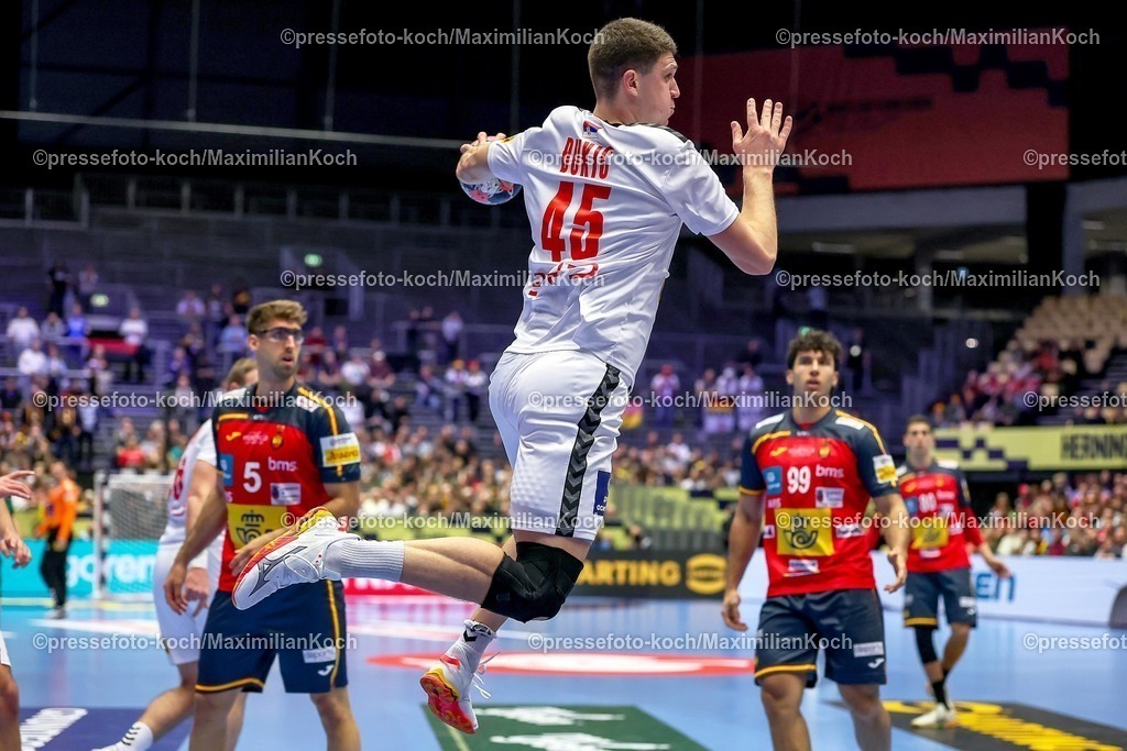 EHF15012601017 | 15.01.2026, Handball, Men's EHF EURO 2026, Spanien - Serbien, Jyske Bank Boxen in Herning, Dänemark, Preliminary Round:  Darko Djukic (Serbien #45)