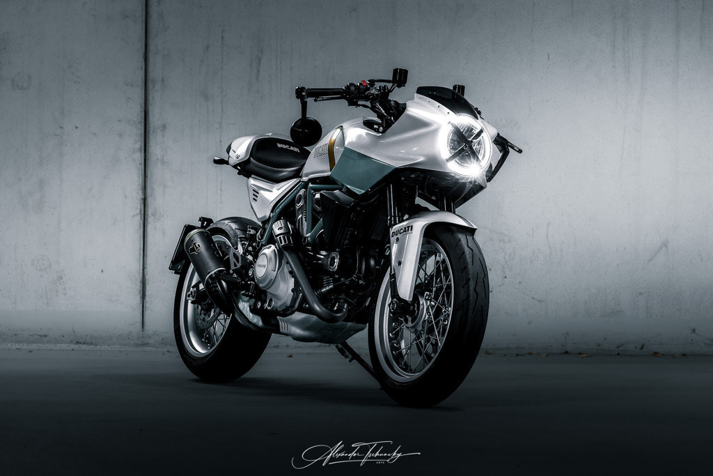 Ducati Scramber Formula 73 | Entdecken Sie die faszinierende Welt von Alexander Tschuncky Arts: Kreative Fotografie, atemberaubende Automobilkunst und hochwertiger Bilderdruck. Lassen Sie sich inspirieren! - Realisiert mit Pictrs.com
