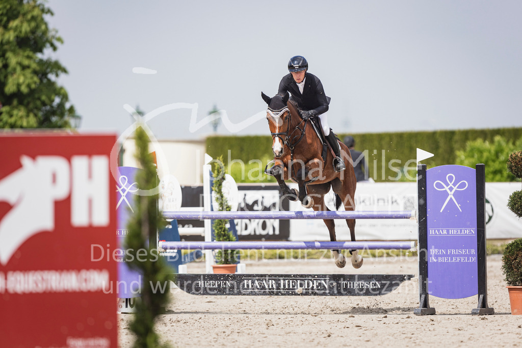 250530_MayDays_SprPf-M-446 | Deine schönsten Turniermomente als professionelle Fotos! Entdecke hochwertige Pferdesport-Fotografie im Online-Shop. Jetzt Fotos finden & bestellen!