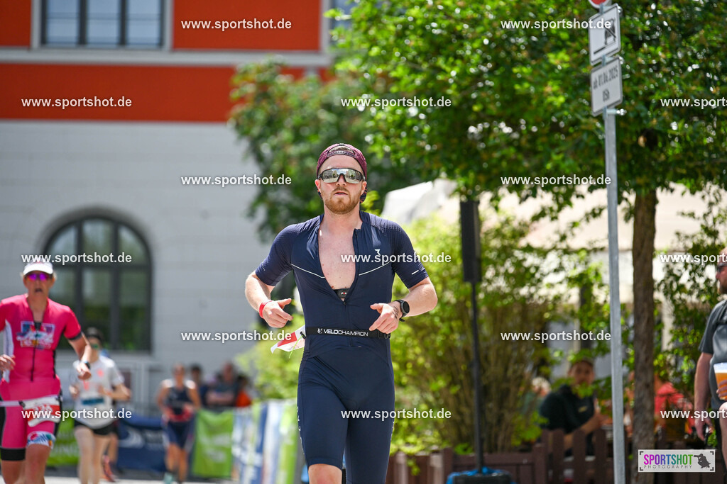 SZI_7230 | Stadttriathlon Erding 2025. #yourpictrs #sportshot_your_pictrs @Sportshotphotography #stadttriathlonerding Copyright: www.sportshot.de