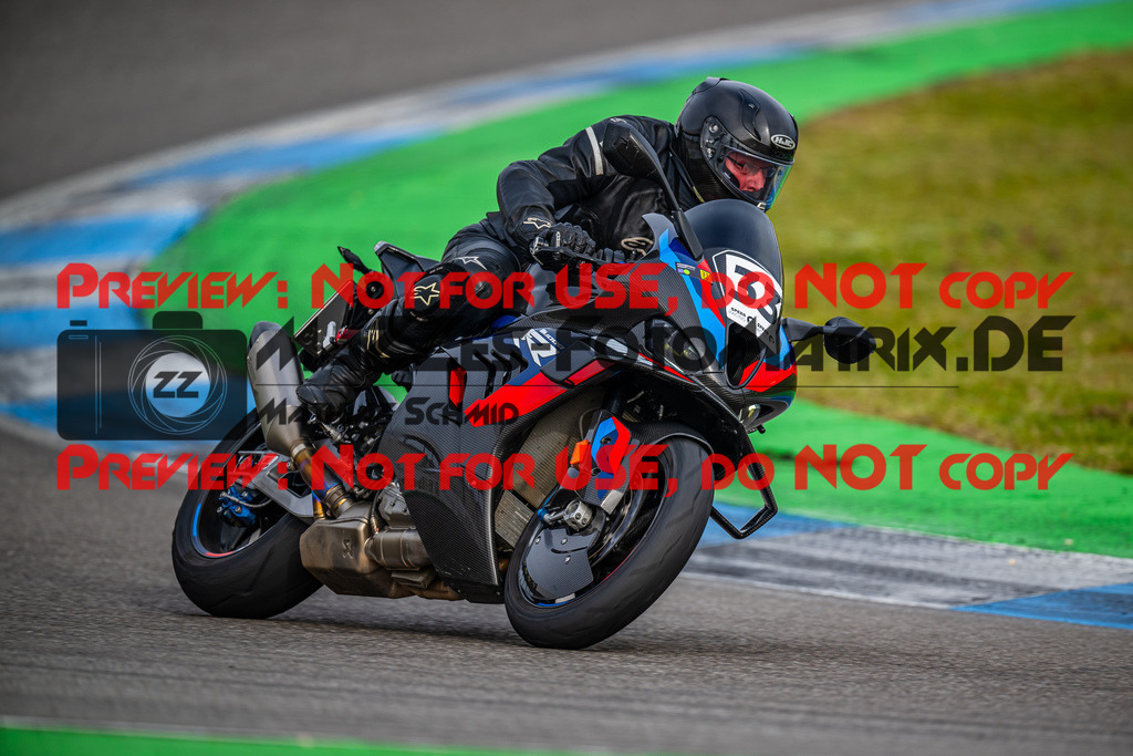 MaZZes_Fotomatrix_20240317_6007705_4803 | Fotograf Mathias Schmid
Sportfotograf,
Eventfotograf,
Hochzeitsfotograf,
Portraitfotograf