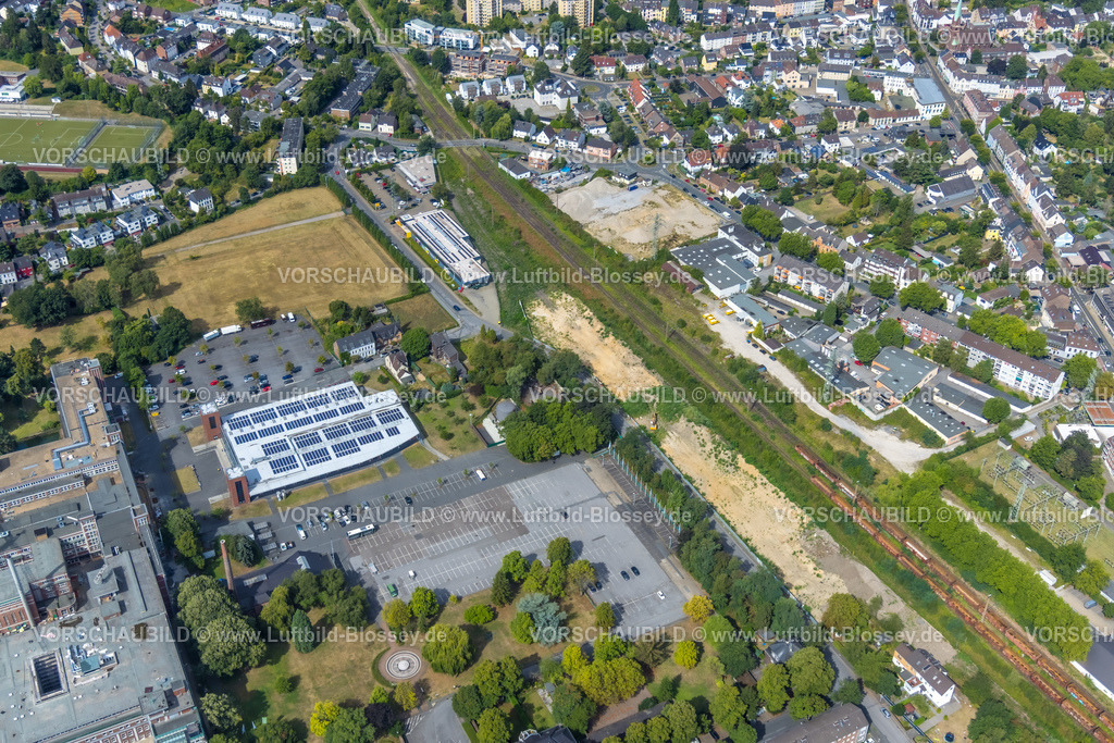 Muelheim220802270 | Luftbild, Technikum Mülheim Ausstellungs- und Handelszentrum mit Solardach, Baufläche an der Liebigstraße, Speldorf, Mülheim an der Ruhr, Ruhrgebiet, Nordrhein-Westfalen, Deutschland