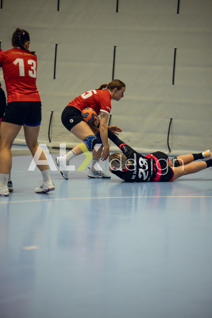 Handball I Frauen I Saison 2025-2026 I Frauen 2. Liga I 8. Spieltag I SG Schaffhausen - SG Red Dragons Uster I 23.11.2025 | Hochwertige Sportfotos kaufen & lizenzieren für Medien, Vereine, Agenturen & Sportler:innen. Entdecke professionelle Sportfotografie im Bildshop von Alexander Franzen. - Realisiert mit Pictrs.com