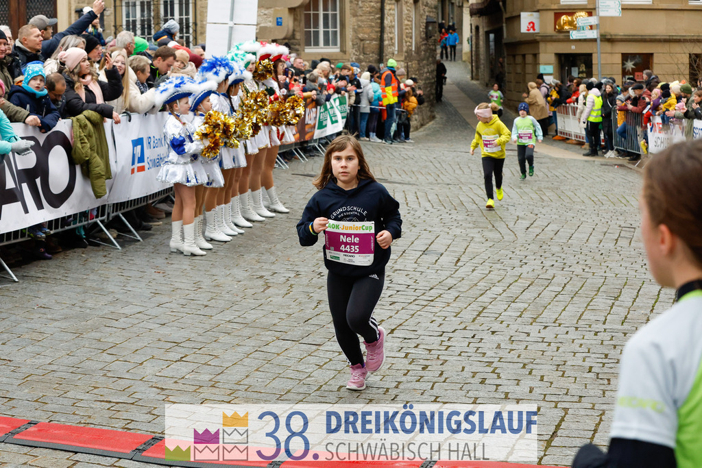 400m AOK Junior Cup | 3 Koenigslauf 2024 400m AOK Junior Cup - Realisiert mit Pictrs.com
