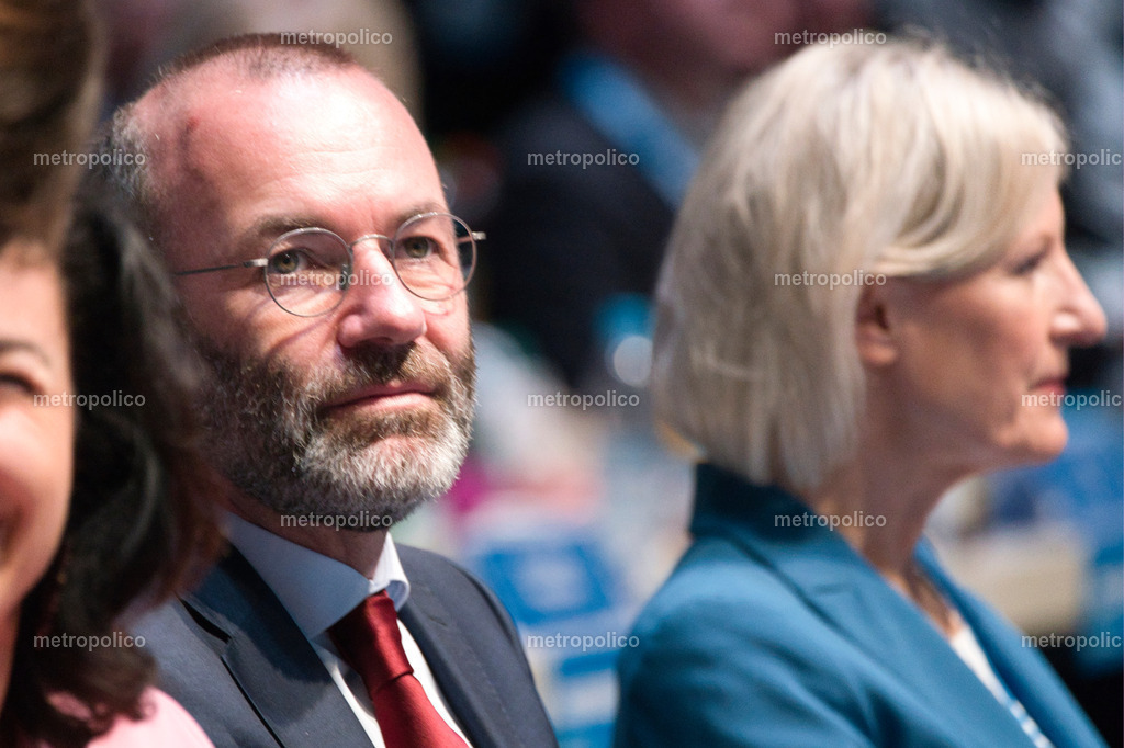 Manfred Weber (16) | Metropolico