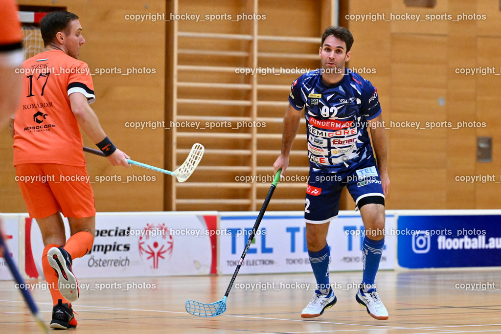 VSV Unihockey vs. SZPK Floorball | #17 Richárd Németh SZPK SÁROSI OPTIKA KOMÁROM, #92 Ingolf Natmessnig VSV Unihockey, VSV Unihockey vs. SZPK Floorball, VSV Unihockey vs. SZPK Floorball am 23.11.2024 in Villach (Ballspielhalle St. Martin), Austria, (Photo by Bernd Stefan)