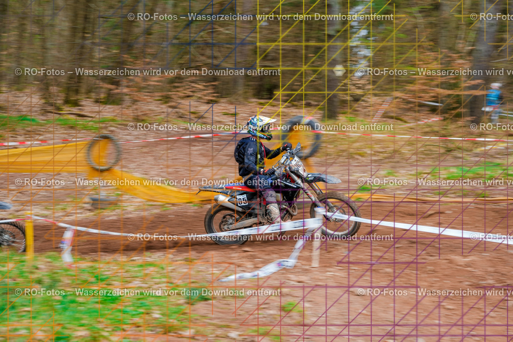 4 Lauf Mernes-1330 | Sportfotografie von RO-Fotos: Motorsport, Motocross, Enduro, Laufveranstaltungen und Triathlon. Professionelle Fotos von Sportlern und Events. - Realisiert mit Pictrs.com