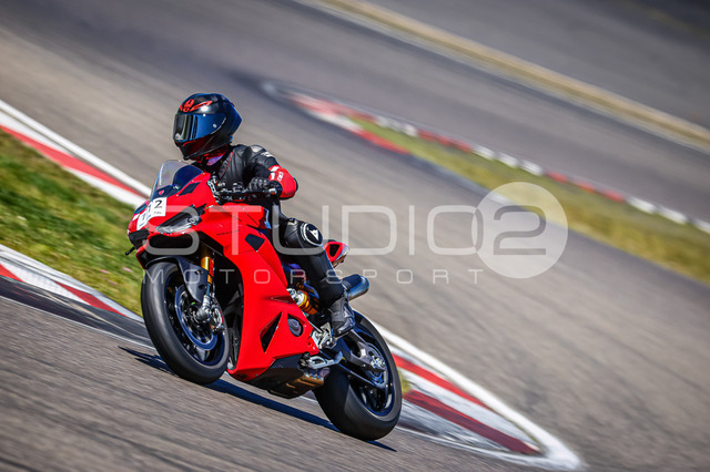 0112-260526NBR-012_112 | Deine Full-Service-Agentur für ✔️Videoproduktionen und ✔️Motorsportfotografie Jetzt Angebot anfragen!
