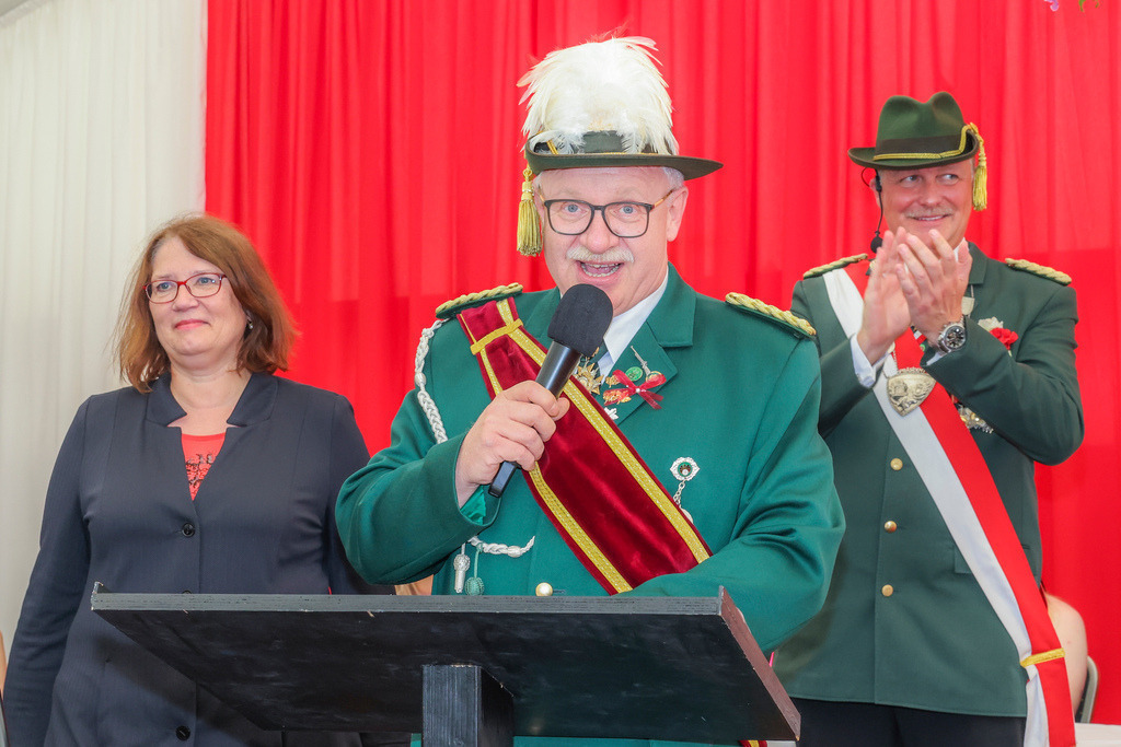 top-top.de 240602-022 | Foto, Video, Fotografie, Videografie, Fotobox, DJ, Discjockey, Musik, Musikbox, Veranstaltung, Photobooth, Amazon, Ebay, Buchtipp, Bestseller, Autor, Verlag, Buch, Wesel, Hamminkeln, NRW, Dinslaken, Rees, Drohne, Hochzeit, Party, Fotobox, Wesel, Fotograf