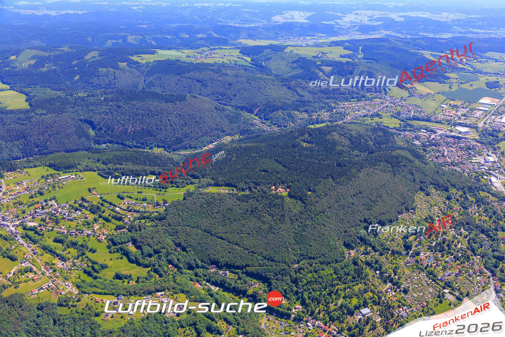 Die Luftaufnahme der Stadt Sonneberg wurde vom UL-Flugzeug heraus erstellt ( keine Drohne )- hohe Auflösung für beste Qualität