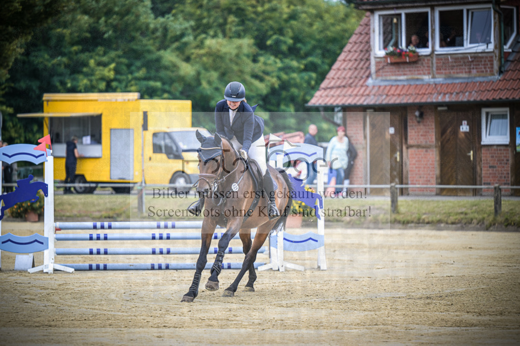 DOS_1086 | Entdecke hochwertige Reitturnierfotos von Foto Oger. Professionell, emotional und authentisch – jetzt Lieblingsmomente im Shop bestellen.Deutschlandweite Turnierfotografie. - Realisiert mit Pictrs.com