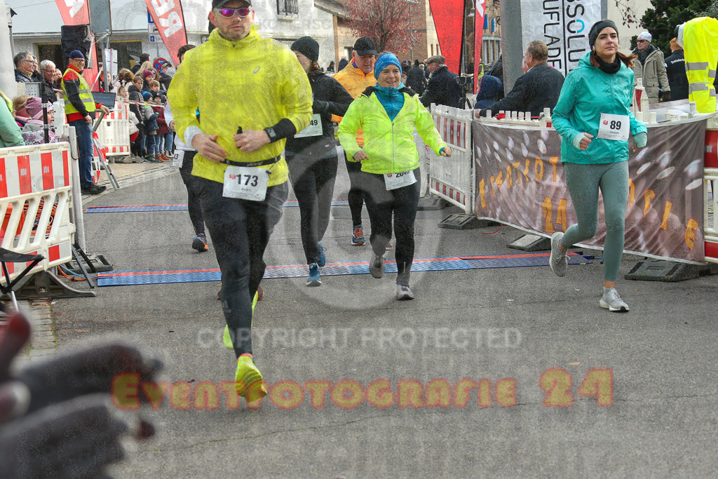 221127_1129_EX1_1738 | Sportfotografie im Rhein-Sieg Kreis, Köln, Bonn, NRW, Rheinland Pfalz, Hessen, etc. Unser Tätigkeitsfeld umfasst den Laufsport vom Volkslauf über den Marathon, Duathlon, Triathon bis zum Ultralauf wie Kölnpfad Ultra oder Schindertrail.