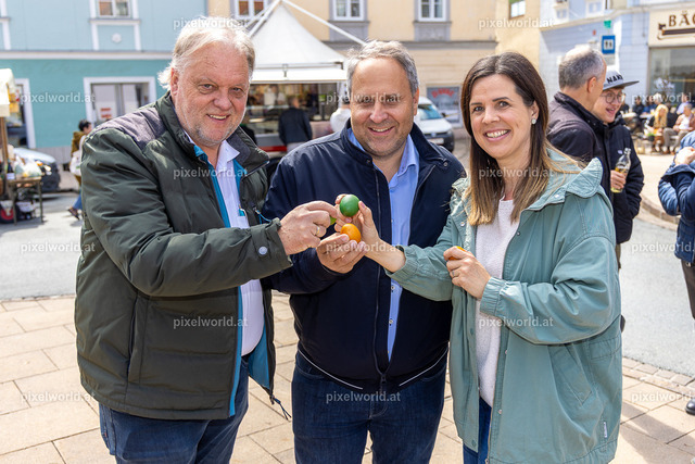 Eierpecken am Hauptplatz | Bildershop von pixelworld.at - Realisiert mit Pictrs.com