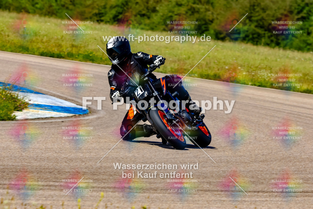 021-3471 | Hier findet Ihr Bilder von Touristenfahrten auf der Nürburgring Nordschleife oder von anderen Veranstaltungen die ich besucht habe. Viel Spass beim Durch Schauen 