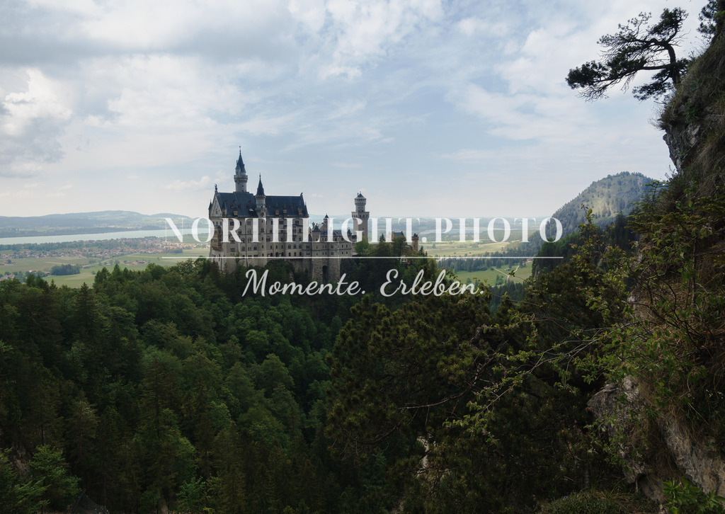 Schloss Neuschwanstein | Exklusive Landschaftsfotografien von der Ostsee, ganz Deutschland und dem Rest der Welt. Gedruckt auf hochwertigen Materialien. Die Welt an deiner Wand - jetzt im Northlight.Photo Shop bestellen. - Realisiert mit Pictrs.com