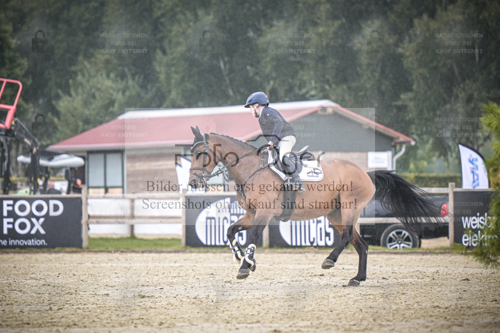 DOS_0066 | Entdecke hochwertige Reitturnierfotos von Foto Oger. Professionell, emotional und authentisch – jetzt Lieblingsmomente im Shop bestellen. - Realisiert mit Pictrs.com