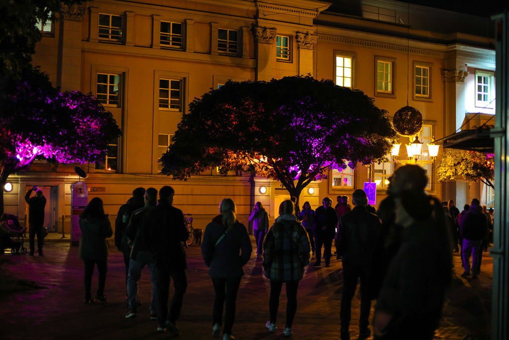 04 Be the Tree_001 | Bildergalerie von Sport-Ereignissen aber auch von weiteren spannenden Dingen - nicht nur vom Niederrhein. In Anlehnung an den bekannten Spruch von Hanns Dieter Hüsch heißt das Motto: "Niederrhein ist überall".  - Realisiert mit Pictrs.com