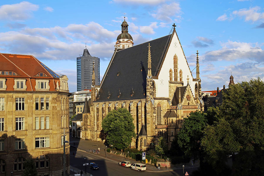 Foto: Leipzig - Thomaskirche | Das Team hinter BILDLEXIKON LEIPZIG bündelt historische wie aktuelle Informationen über die Stadt Leipzig in Text und Bild auf einer Plattform und stellt diese der interessierten Öffentlichkeit zur Verfügung.