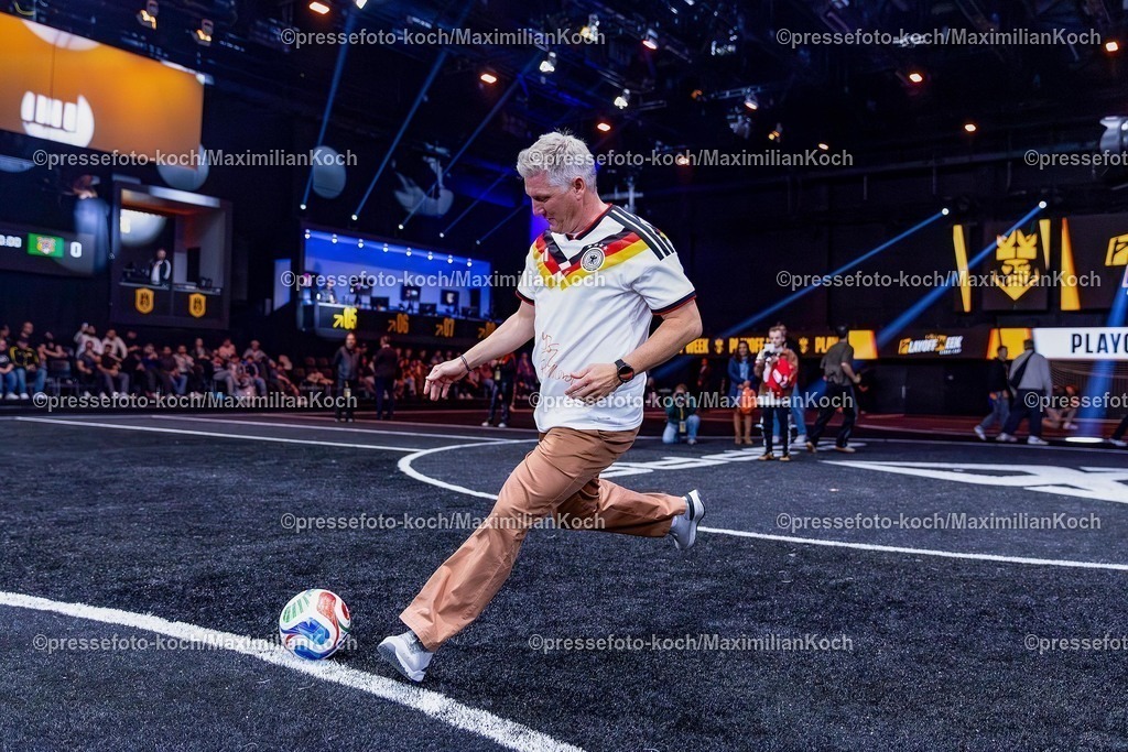 KLG09112501006 | COLOGNE, GERMANY - NOVEMBER 09: Kings League Germany at MMC Studios on November 09, 2025 in Cologne, Germany. (Photo by Maximilian Koch/Quality Sport Images/Kings League) 