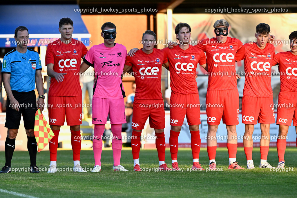 SAK vs. SC St. Veit | Gerold Glantschnig Referee, SC St. Veit Mannschaft, SAK vs. SC St. Veit, SAK vs. SC St. Veit am 19.09.2025 in Klagenfurt (Sportpark Welzenegg), Austria, (Photo by Bernd Stefan)