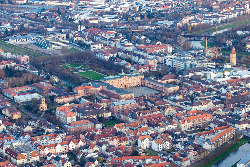 Luftbild: Residenzschloss von Südosten in Rastatt im Bundesland Baden-Württemberg in Deutschland. Foto: IMG_22909.jpg vom 21.11.2009 durch Werner Riehm/FLY-FOTO.de