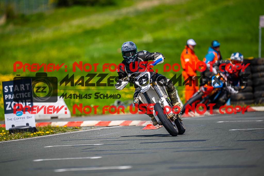 MaZZes_FotoMatrix_230506_6314 | UE40