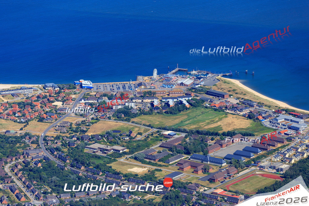 Die Luftbildaufnahme List - Sylt wurde 2018 mittels Flugzeug (keine Drohne) erstellt. Perfekte Schärfe und Druck- Auflösung- Garantiert!