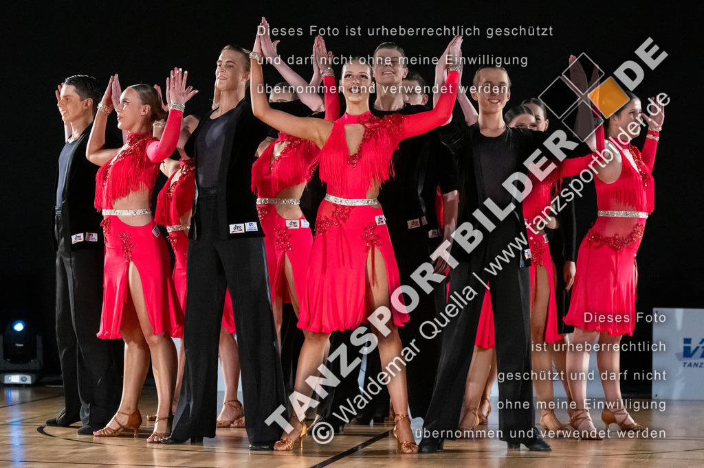 20250504-10716 | Hier finden Sie Tanz Bilder vom Latein und Standard Formationen tanzen. Sportbilder vom Tanzsport. Schöne Fotos und von Weltmeisterschaft, Europameisterschaft, Bundesliga, Regionalliga, Oberliga und Landesliga sowie von GOC Stuttgart, DanceComp, WM Bremen